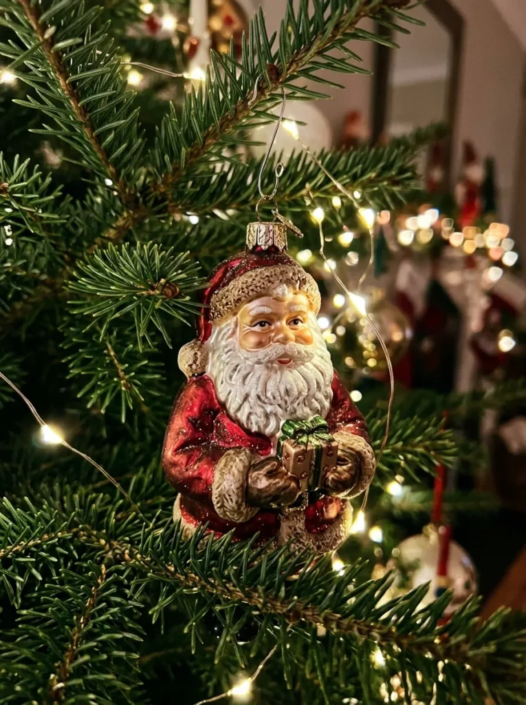 Cascading Micro-LED Twinkle Lights with Santa’S Kindness Ornament